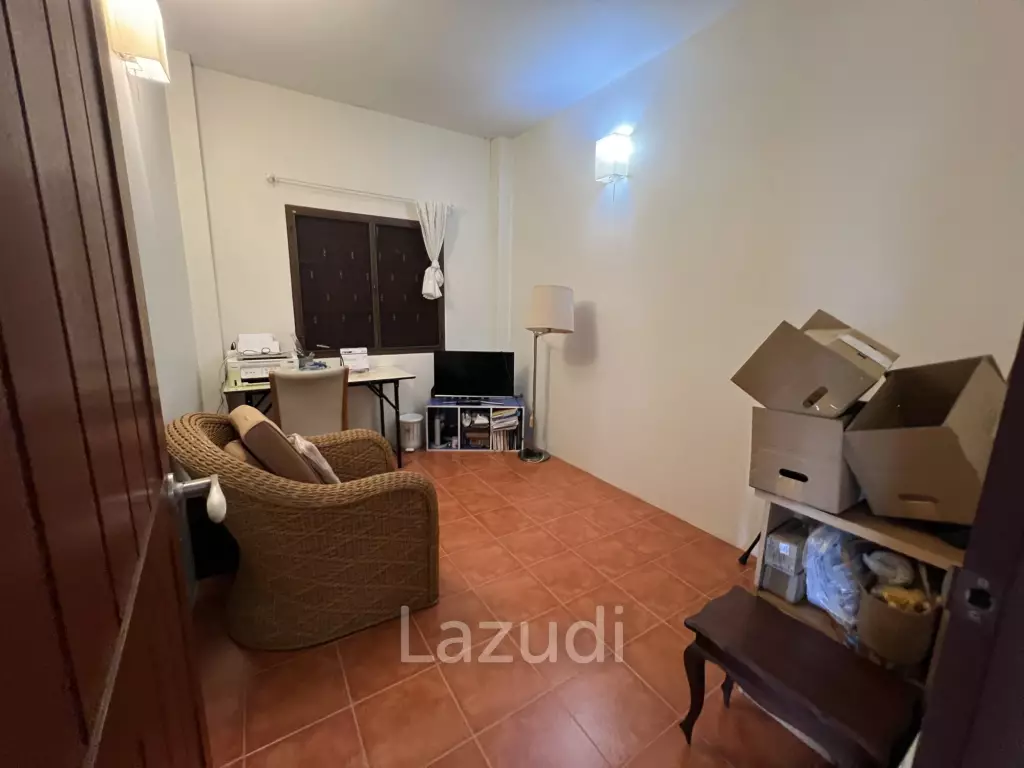2 Bedrooms Cozy House For Sale in Stunning Garden.