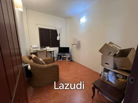 2 Bedrooms Cozy House For Sale in Stunning Garden.