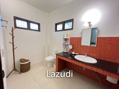 2 Bedrooms Cozy House For Sale in Stunning Garden.