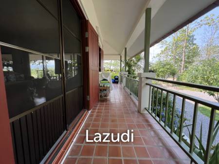 2 Bedrooms Cozy House For Sale in Stunning Garden.