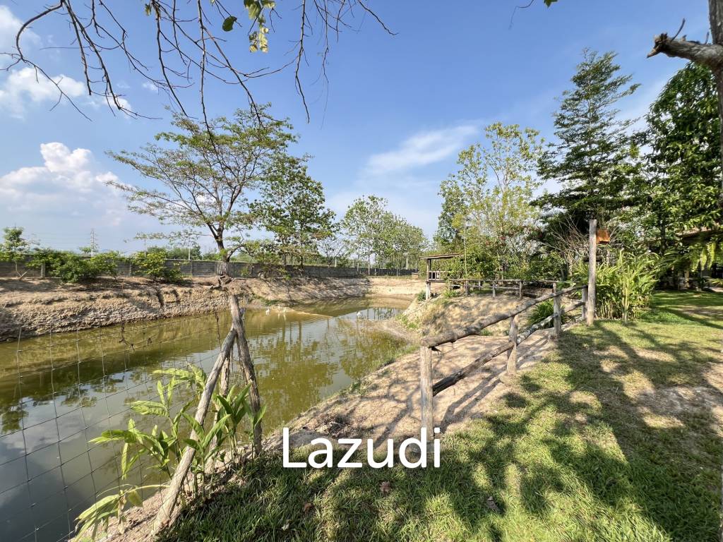 2 Bedrooms Cozy House For Sale in Stunning Garden.