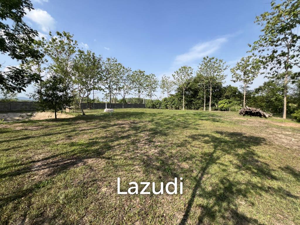 2 Bedrooms Cozy House For Sale in Stunning Garden.