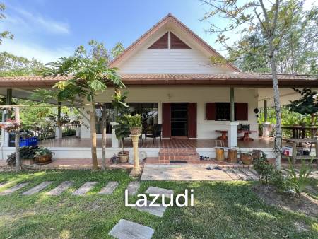 2 Bedrooms Cozy House For Sale in Stunning Garden.