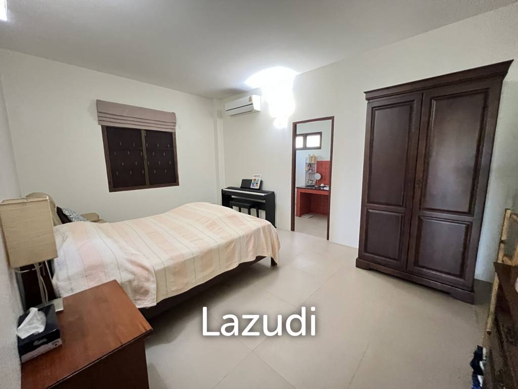 2 Bedrooms Cozy House For Sale in Stunning Garden.
