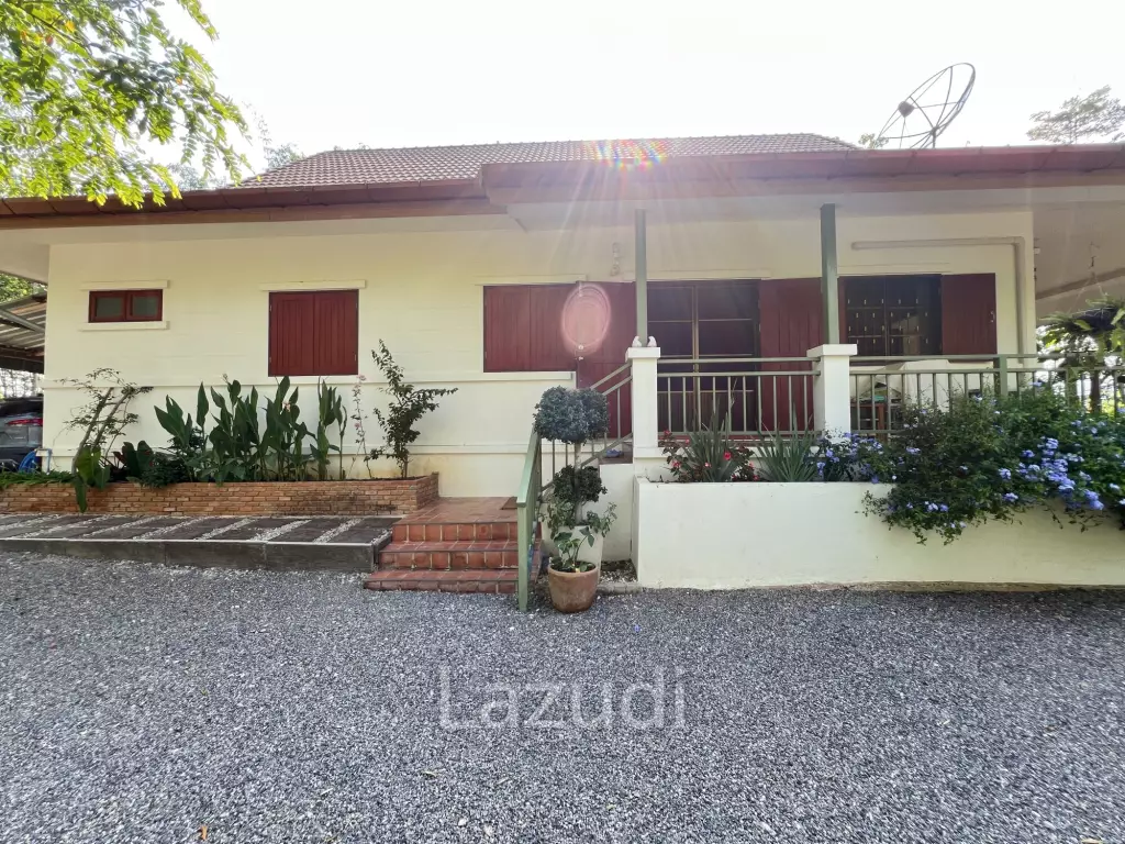 2 Bedrooms Cozy House For Sale in Stunning Garden.