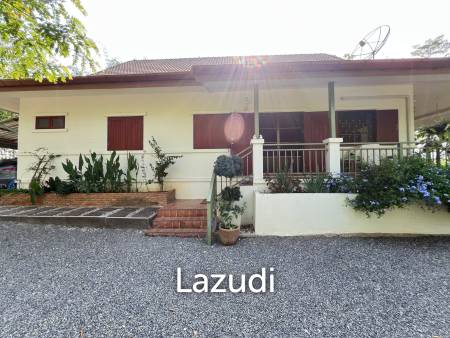 2 Bedrooms Cozy House For Sale in Stunning Garden.