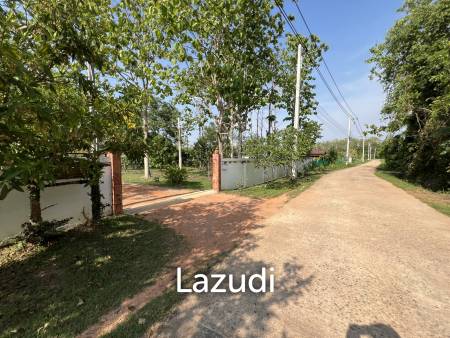2 Bedrooms Cozy House For Sale in Stunning Garden.
