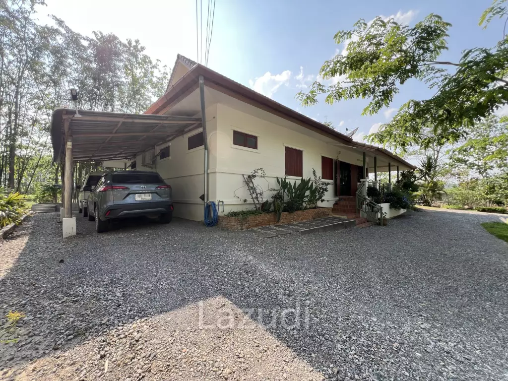 2 Bedrooms Cozy House For Sale in Stunning Garden.