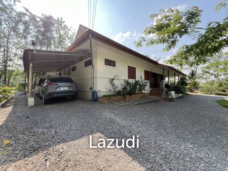 2 Bedrooms Cozy House For Sale in Stunning Garden.