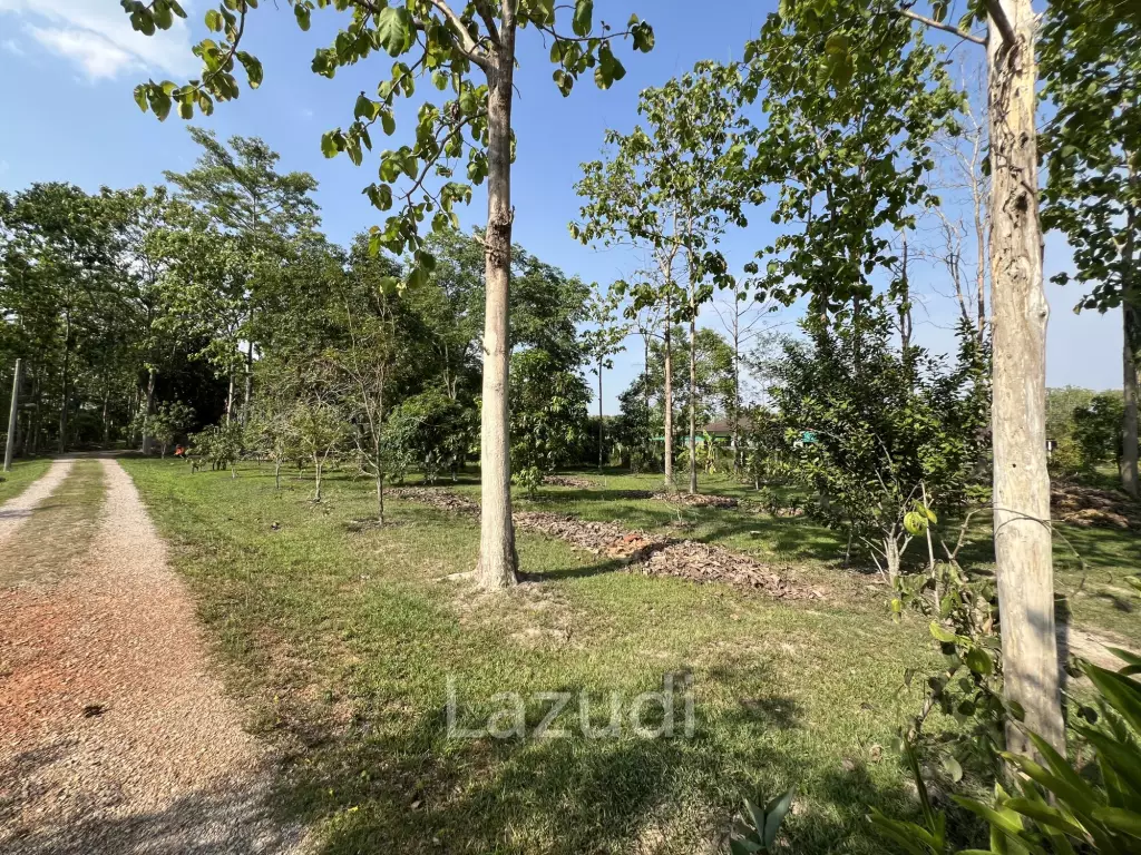 2 Bedrooms Cozy House For Sale in Stunning Garden.