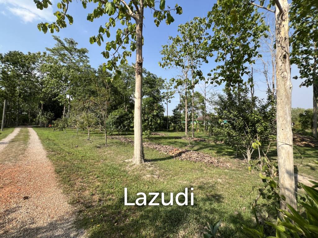 2 Bedrooms Cozy House For Sale in Stunning Garden.