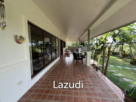 2 Bedrooms Cozy House For Sale in Stunning Garden.