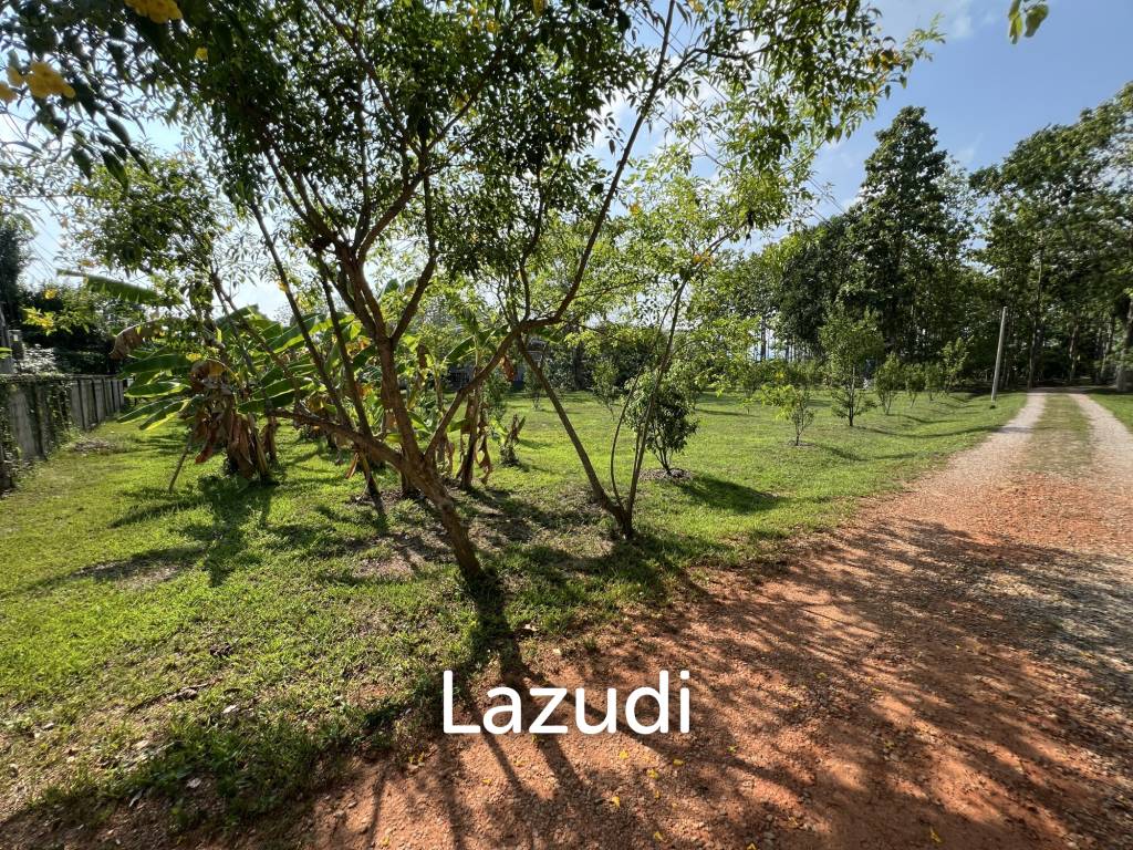 2 Bedrooms Cozy House For Sale in Stunning Garden.