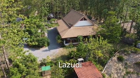 2 Bedrooms Cozy House For Sale in Stunning Garden.