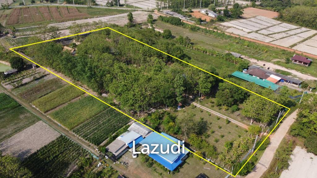 2 Bedrooms Cozy House For Sale in Stunning Garden.