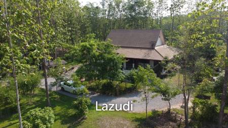 2 Bedrooms Cozy House For Sale in Stunning Garden.