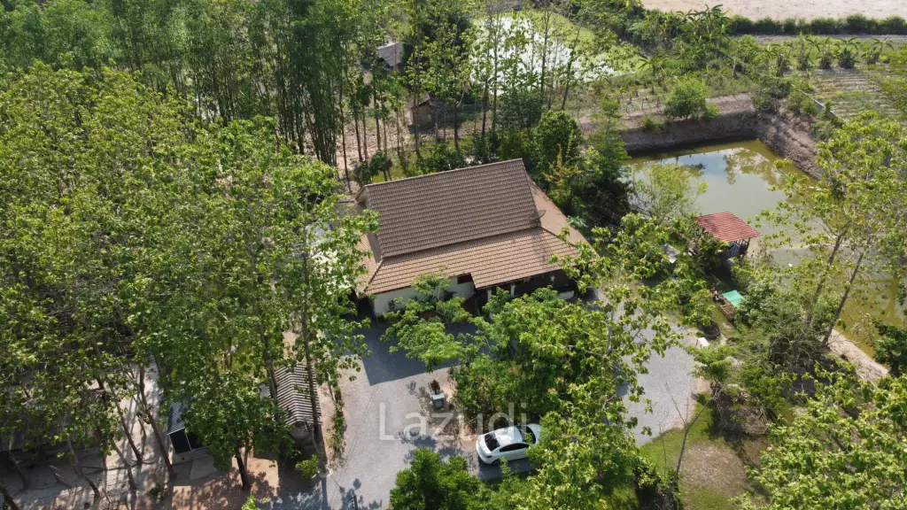 2 Bedrooms Cozy House For Sale in Stunning Garden.