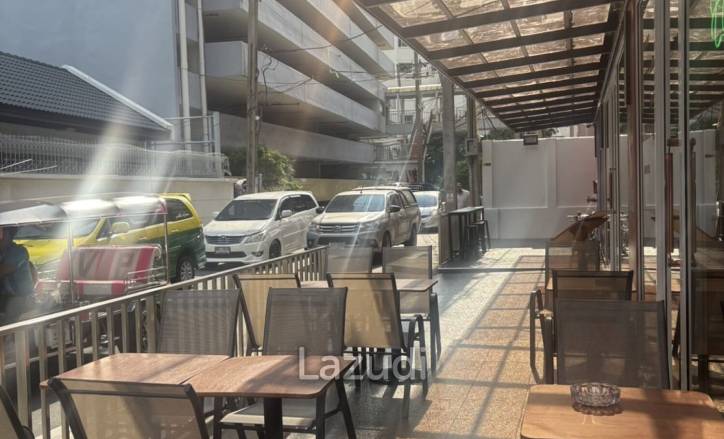 Prime Restaurant Space for Rent in Nana
