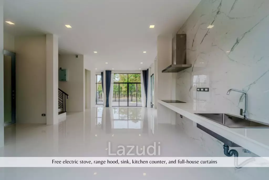 Modern Two-Story Townhouse in Ao Nang Krabi