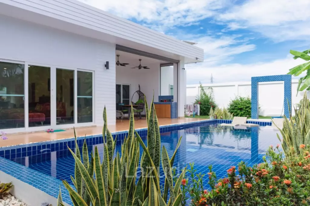 MODA TEMPO : Villa Ultra – Unique styling with Studio/1 bed guest house