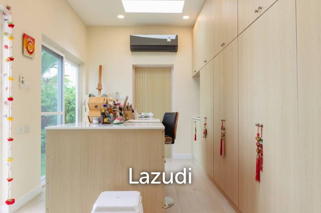 MODA TEMPO : Villa Ultra – Unique styling with Studio/1 bed guest house