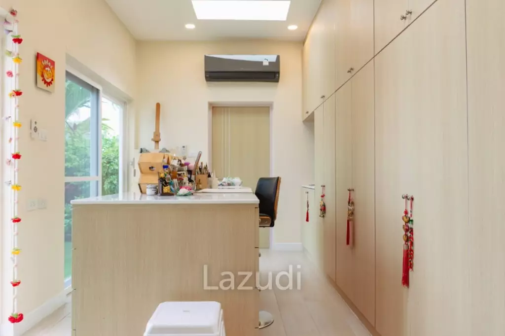 MODA TEMPO : Villa Ultra – Unique styling with Studio/1 bed guest house