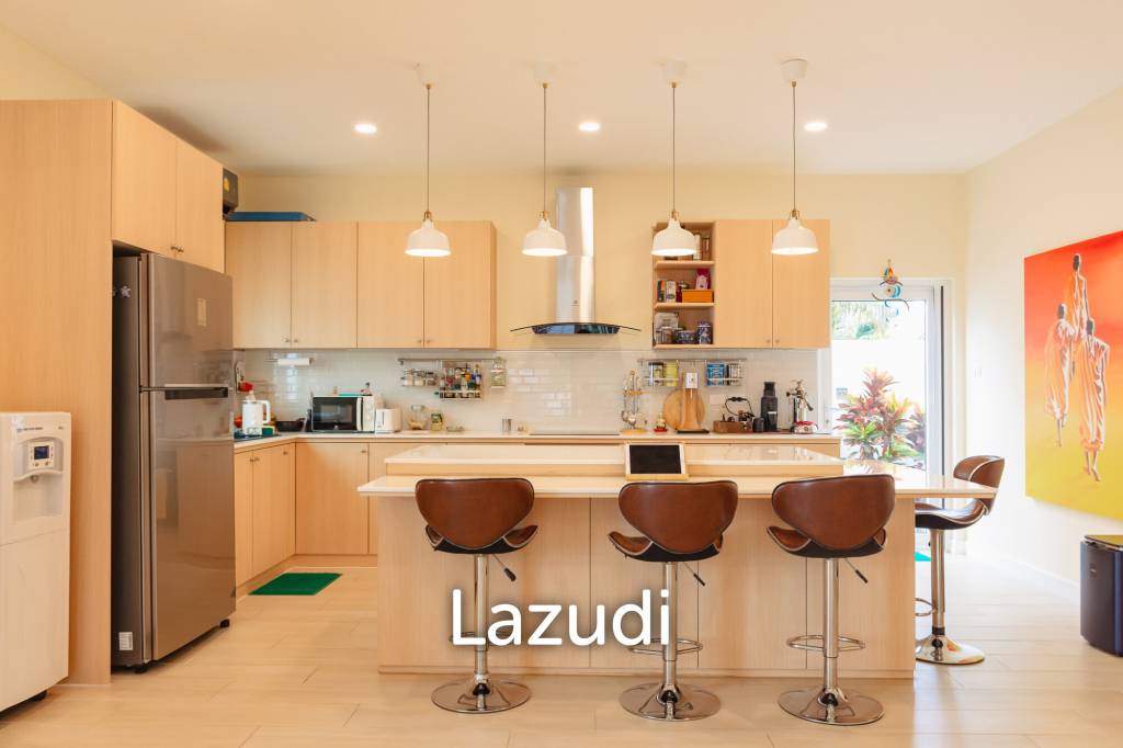 MODA TEMPO : Villa Ultra – Unique styling with Studio/1 bed guest house