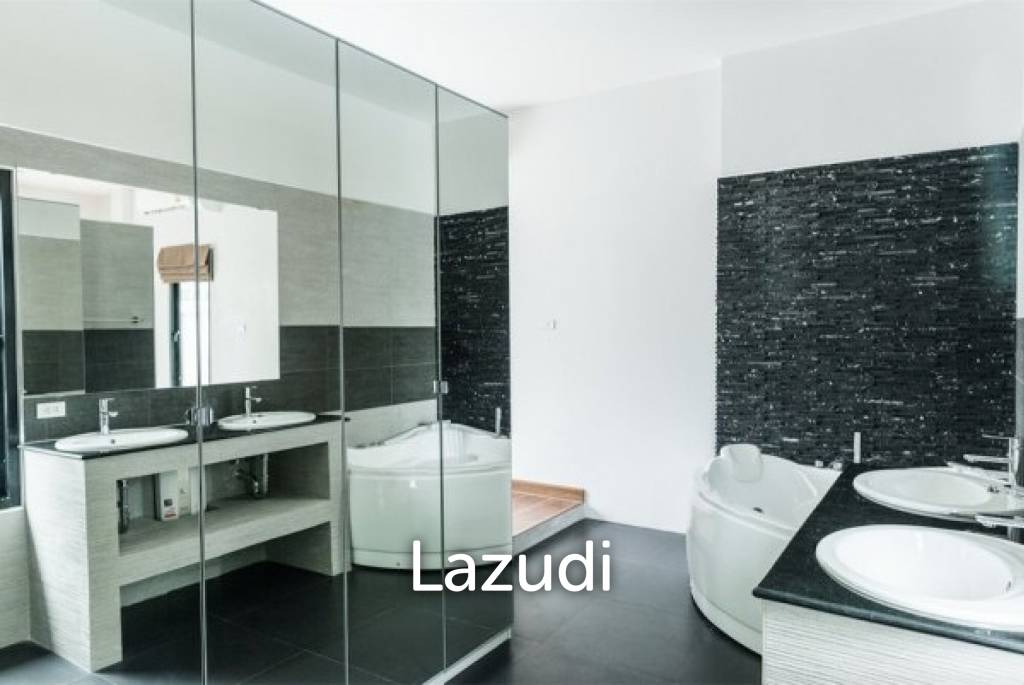 SIAM VILLA : 3 bed pool villa