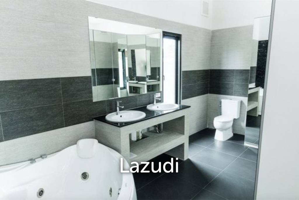 SIAM VILLA : 3 bed pool villa