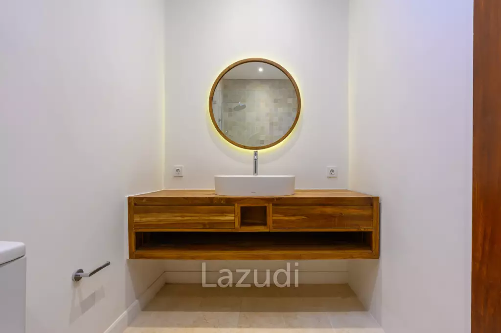 Modern Townhouse Complex in the heart of Bali’s prime tourist area Sanur with 34 Year Lease