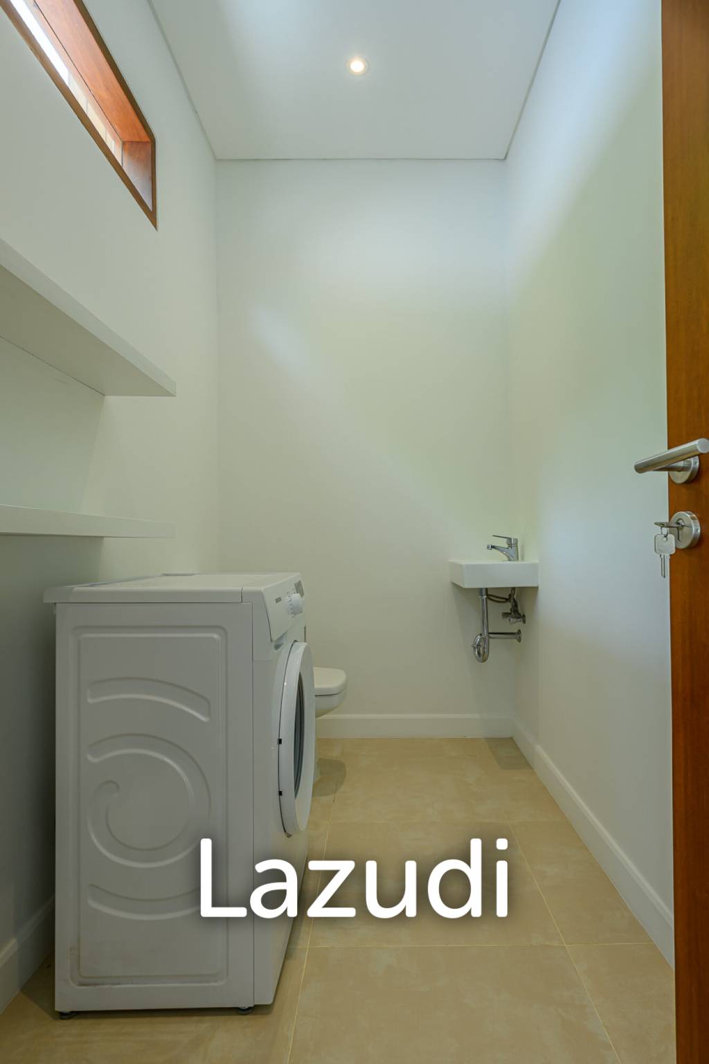 Modern Townhouse Complex in the heart of Bali’s prime tourist area Sanur with 34 Year Lease