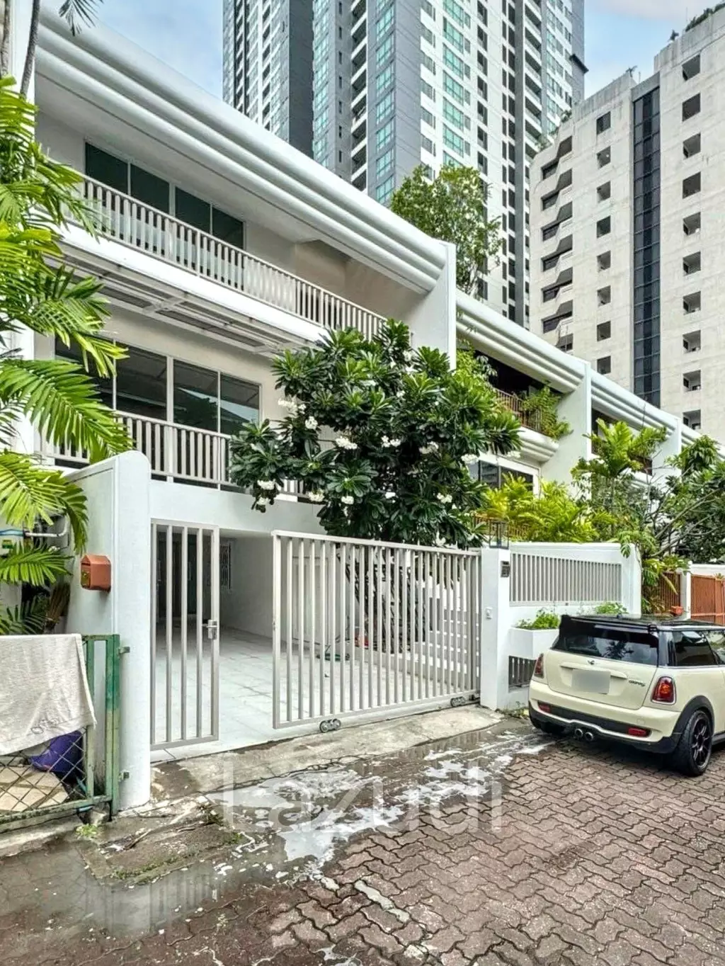 บ้านเดี่ยวทันสมัยสำหรับครอบครัวในย่านคลองตันเหนือ