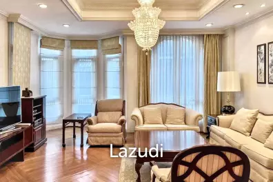 Elegant 5-Storey Home Office in Khlong Tan
