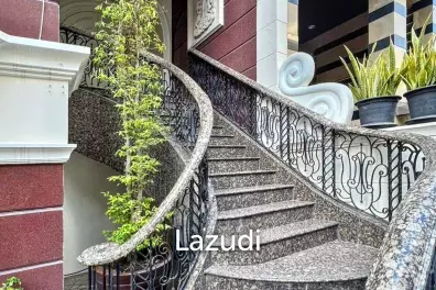 Elegant 5-Storey Home Office in Khlong Tan