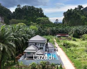 Luxurious 7 Bedroom Villa in Scenic Ao Nang Krabi