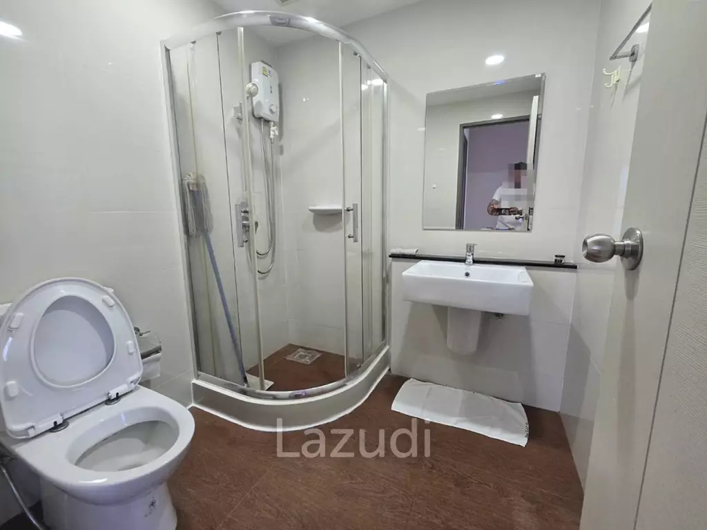 72 SQ.M. 8 Floor 2 Bedroom Condo for Sale at Q House Condo