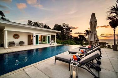 Ultimate Sea View 3-Bed Villa in Baan Kata