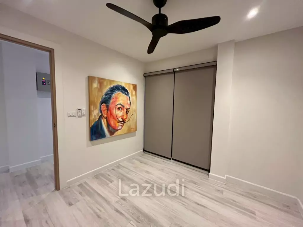 Brand New 3-Bedroom Townhouse with Private Pool – (Soi 89)