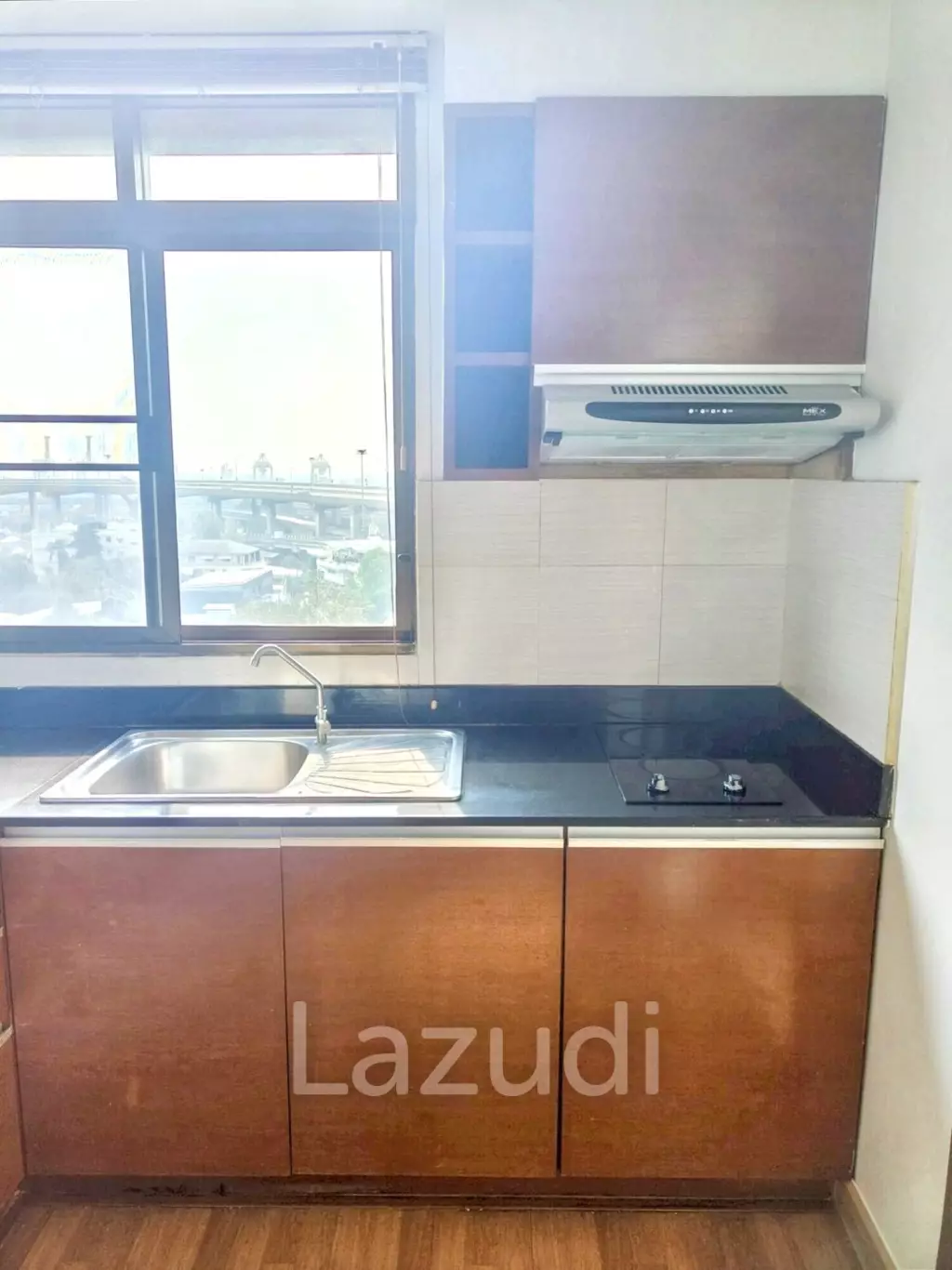 2 Bed 2 Bath 105 SQ.M The Roof Garden On Nut
