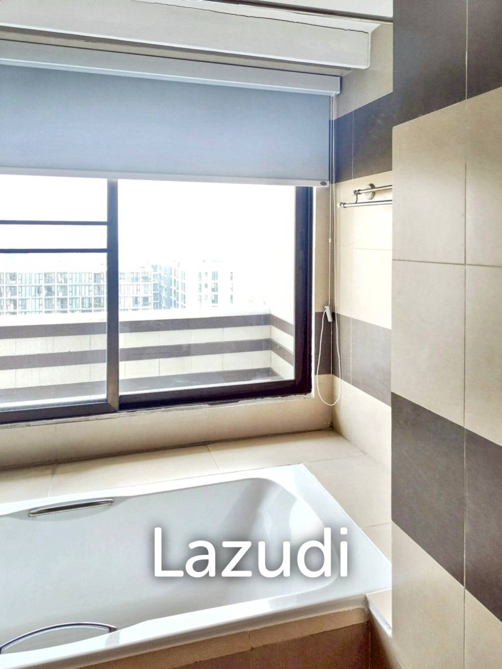 2 Bed 2 Bath 105 SQ.M The Roof Garden On Nut