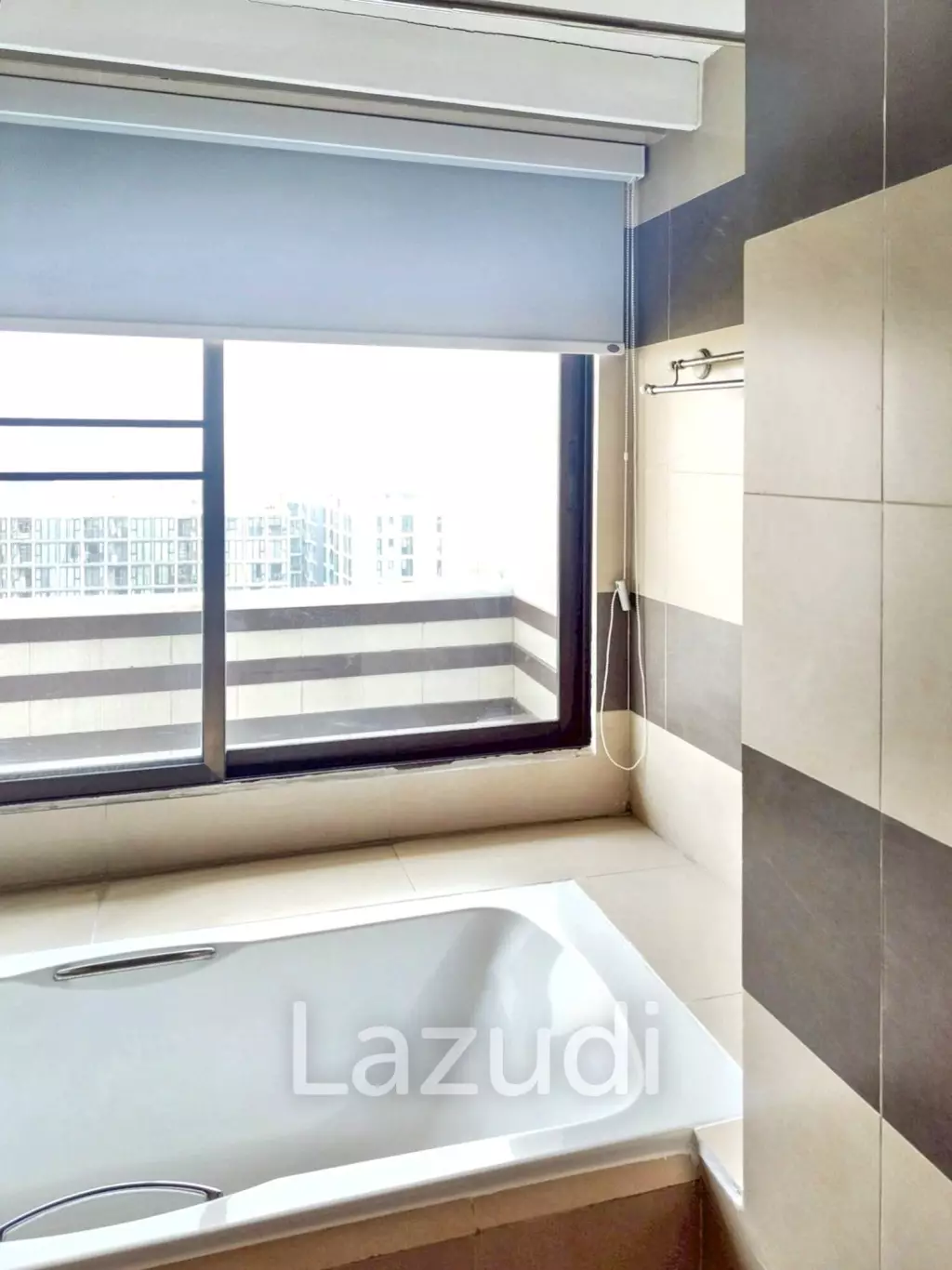 2 Bed 2 Bath 105 SQ.M The Roof Garden On Nut