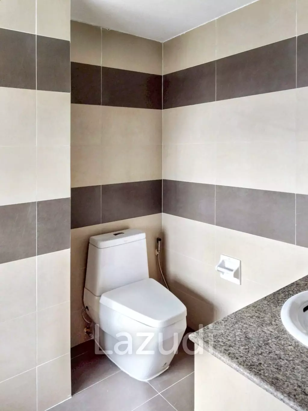 2 Bed 2 Bath 105 SQ.M The Roof Garden On Nut