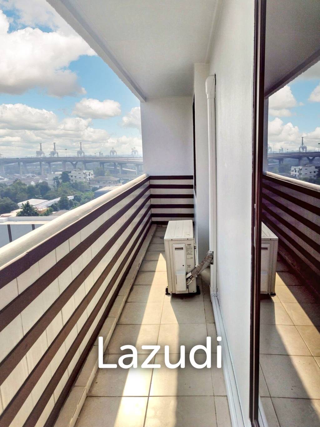 2 Bed 2 Bath 105 SQ.M The Roof Garden On Nut