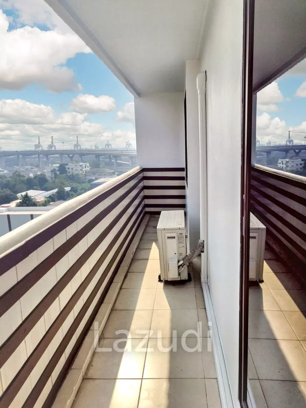 2 Bed 2 Bath 105 SQ.M The Roof Garden On Nut