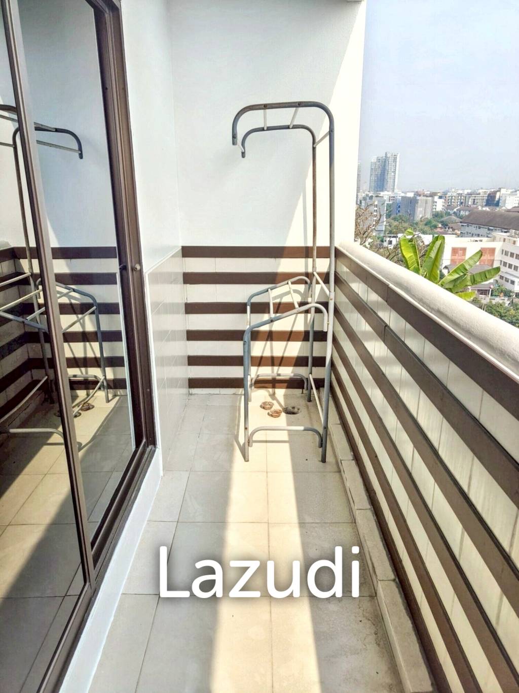 2 Bed 2 Bath 105 SQ.M The Roof Garden On Nut