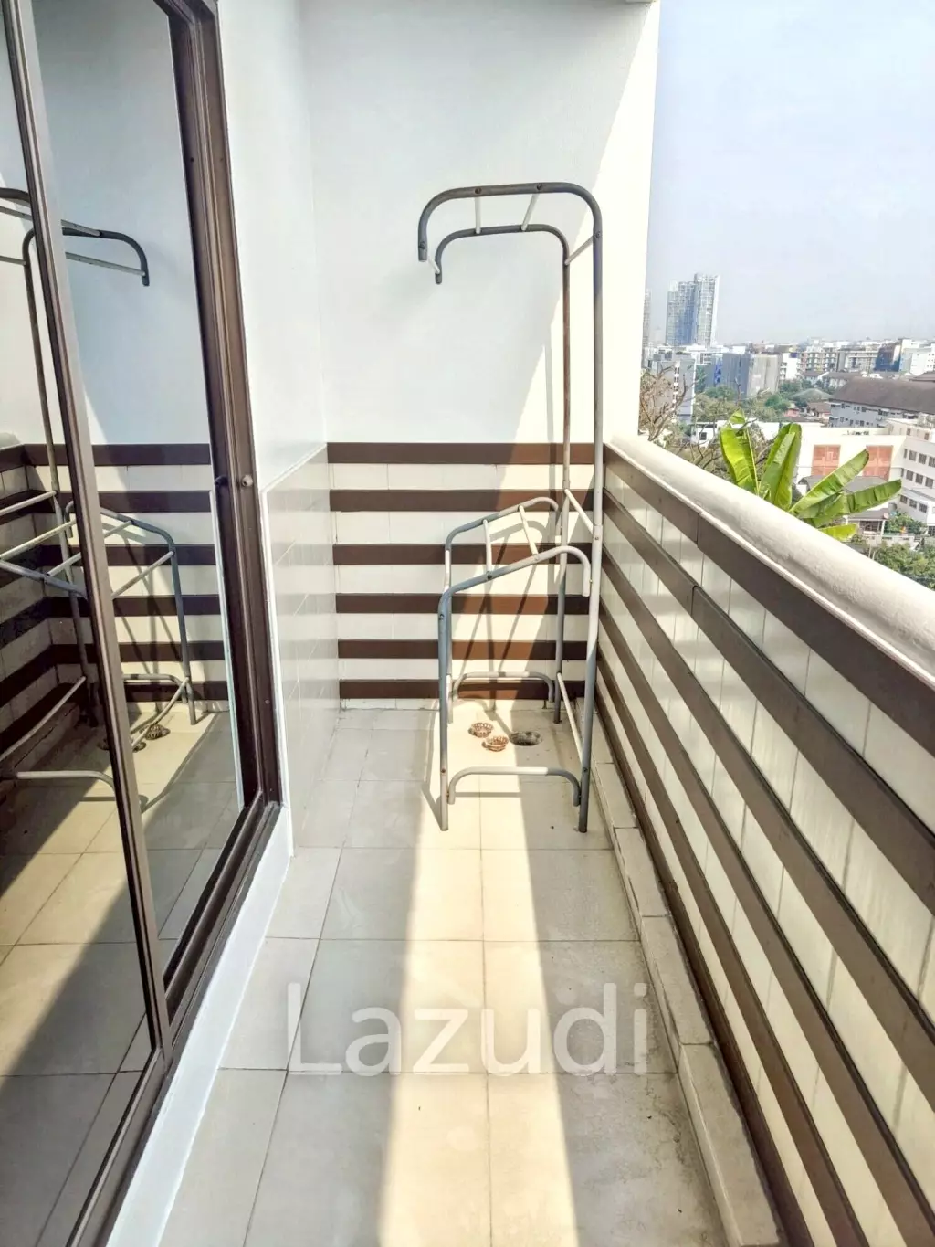 2 Bed 2 Bath 105 SQ.M The Roof Garden On Nut