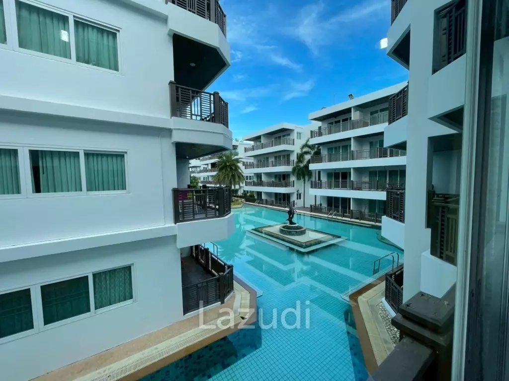 The Beach Palace: Beachfront 3 beds 2 bath condo