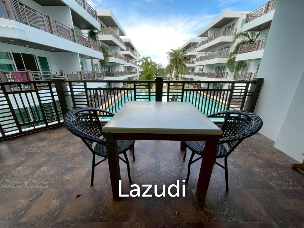 The Beach Palace: Beachfront 3 beds 2 bath condo