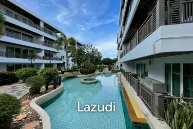 The Beach Palace: Beachfront 3 beds 2 bath condo