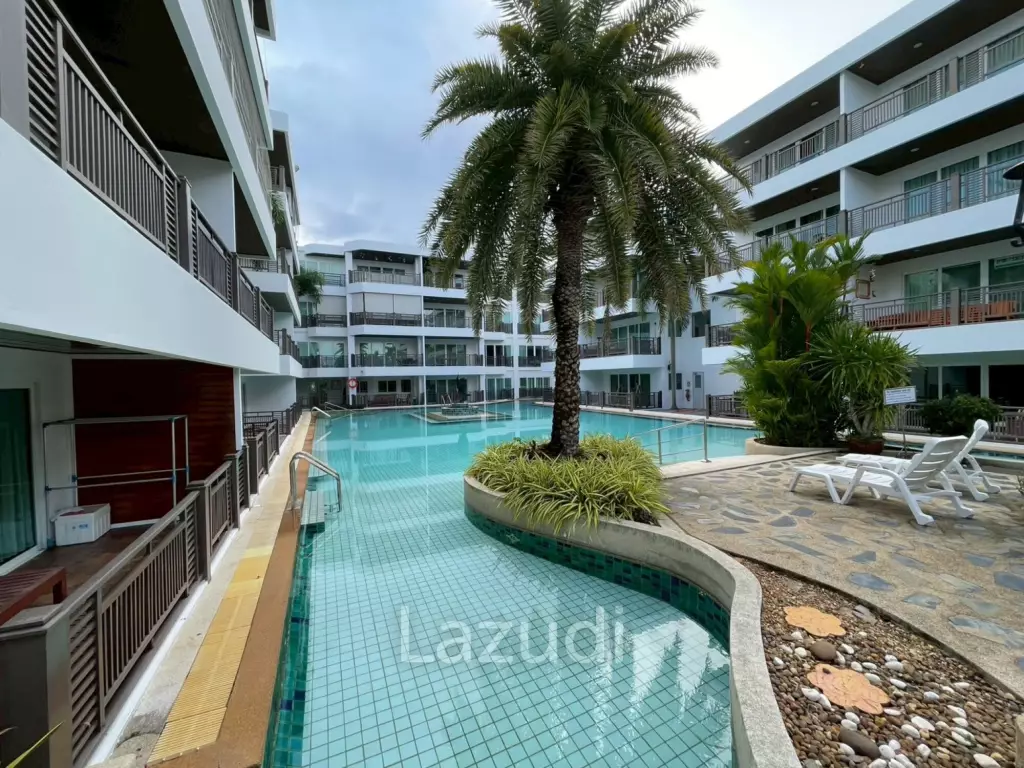 The Beach Palace: Beachfront 3 beds 2 bath condo